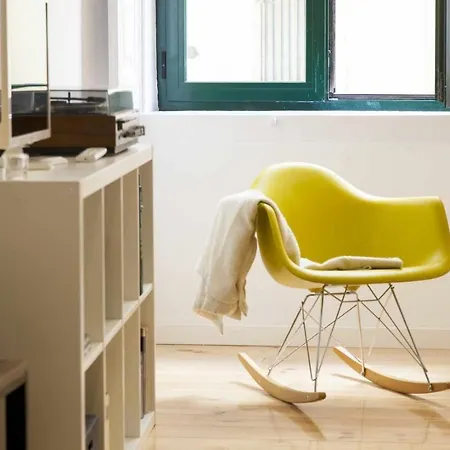Yellow Modern Baixa Chiado Ar Condicionado * ליסבון