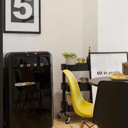 Yellow Modern Baixa Chiado Ar Condicionado דירה ליסבון