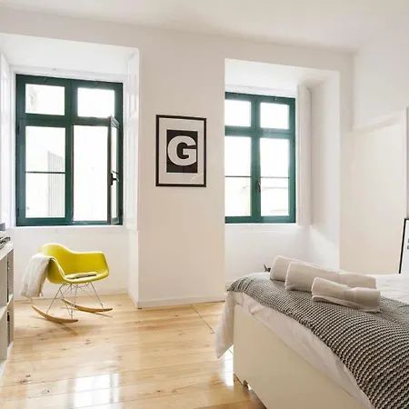 Yellow Design Chiado Center Daire