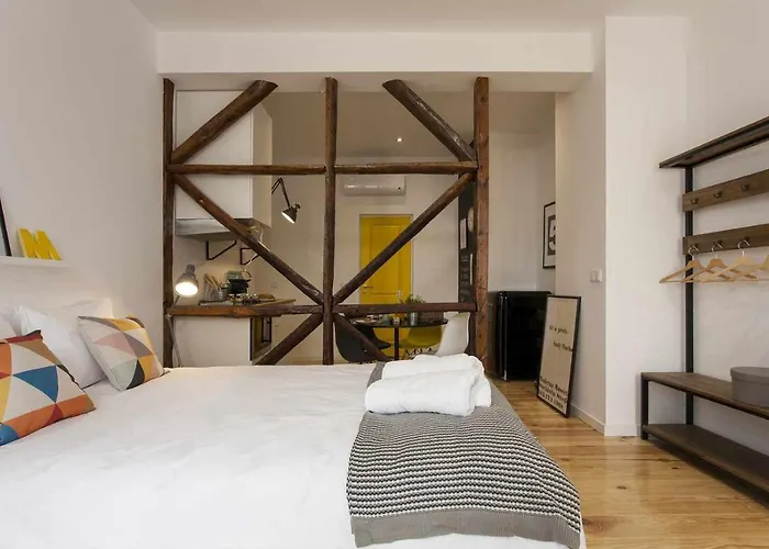 Yellow Design Estudio Com Ac - Baixa Chiado